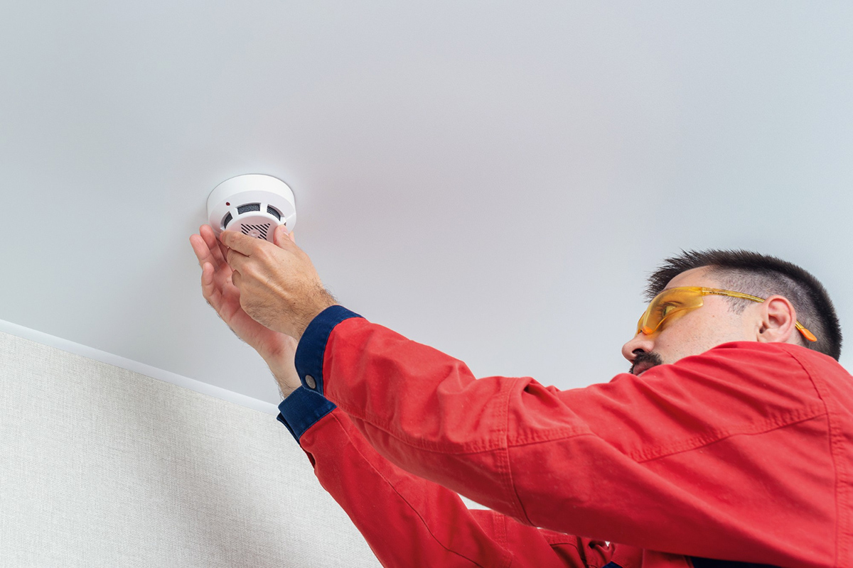 Smoke Detector Installation – Why It’s Crucial for Safety