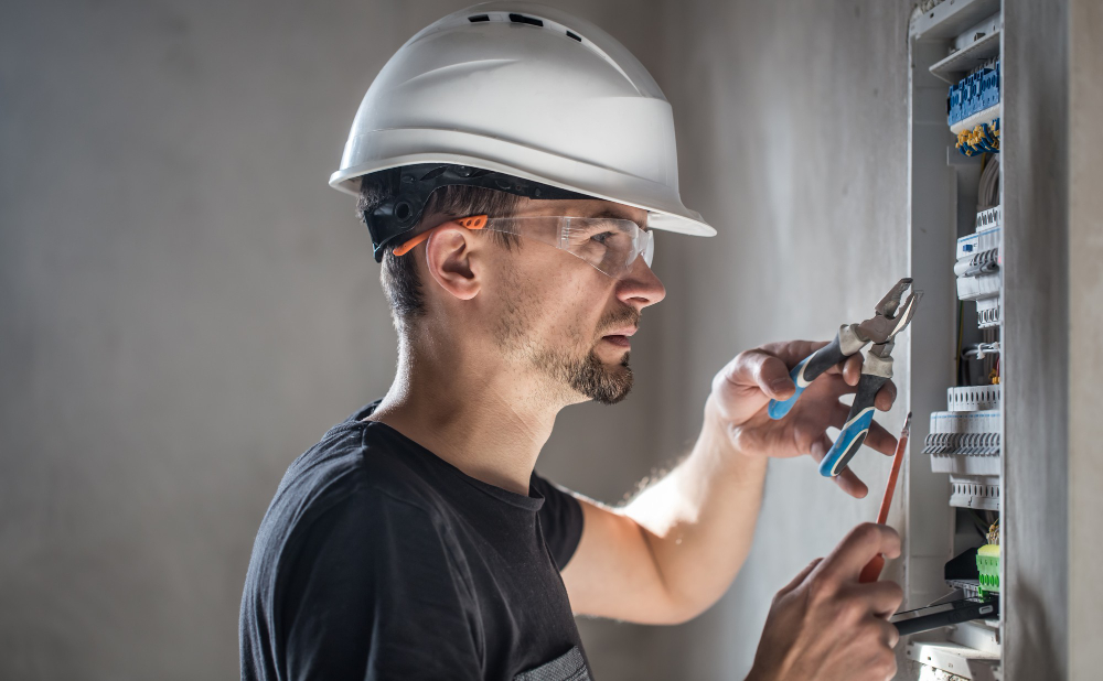 Basic Electrical Safety Tips for Homeowners